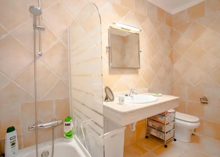 3 Bedroom With Pool And Jacuzzi فيلة