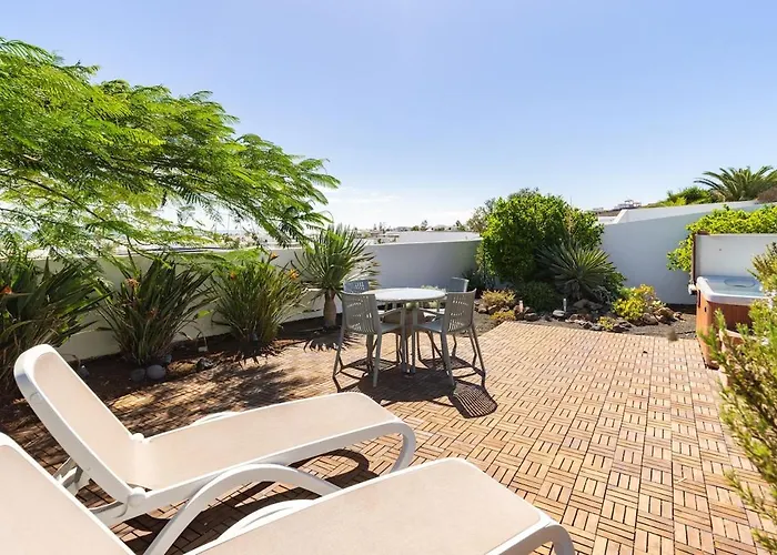 3 Bedroom With Pool And Jacuzzi فيلة
