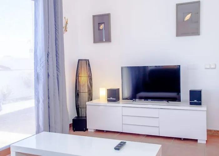 3 Bedroom With Pool And Jacuzzi بلايا بلانكا