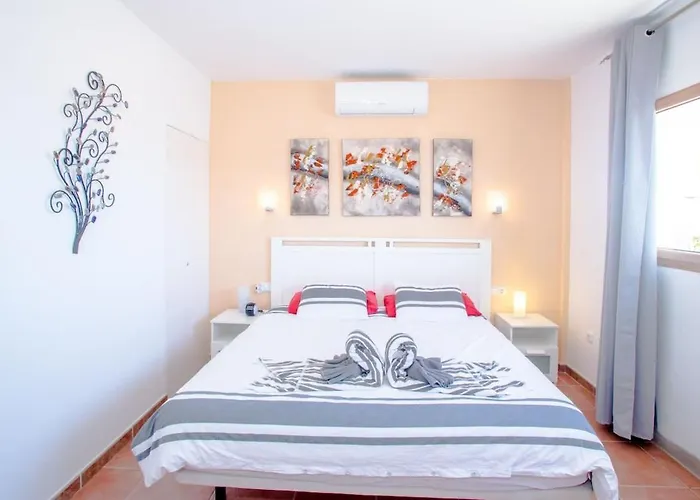 فيلة 3 Bedroom With Pool And Jacuzzi بلايا بلانكا