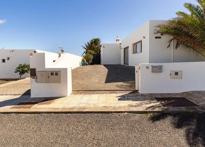 فيلة 3 Bedroom With Pool And Jacuzzi بلايا بلانكا