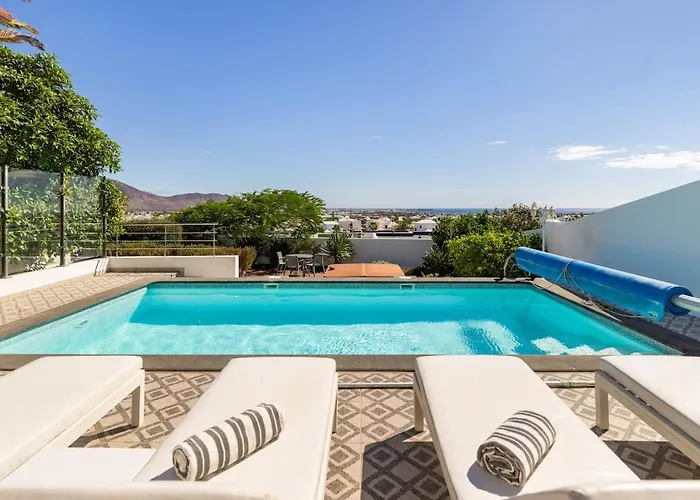 3 Bedroom With Pool And Jacuzzi
